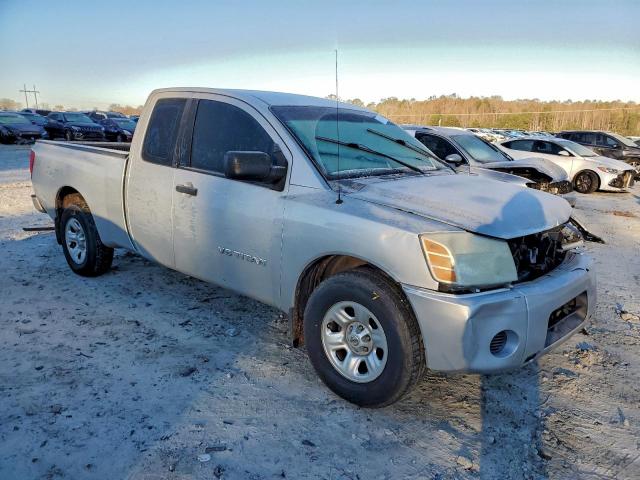 Nissan Titan Xe Image 8
