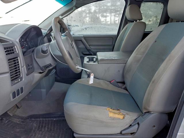 Nissan Titan Xe Image 7