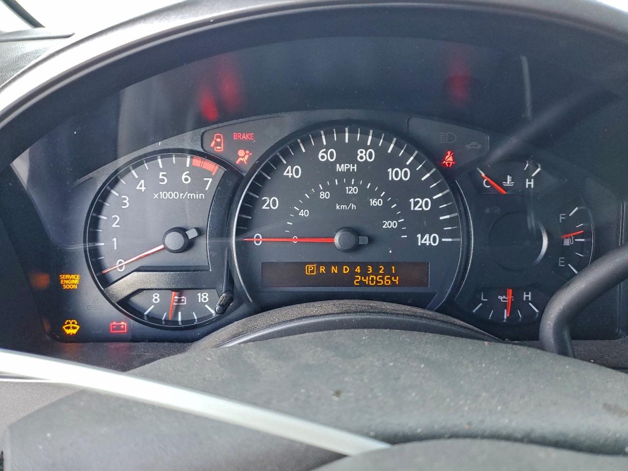 Nissan Titan Xe Image 13