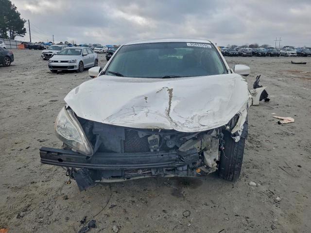 Nissan Sentra S Image 9