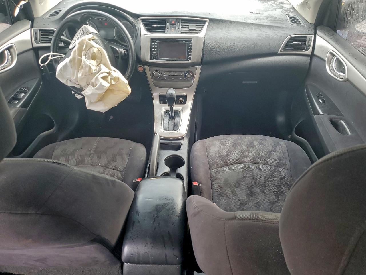 Nissan Sentra S Image 6