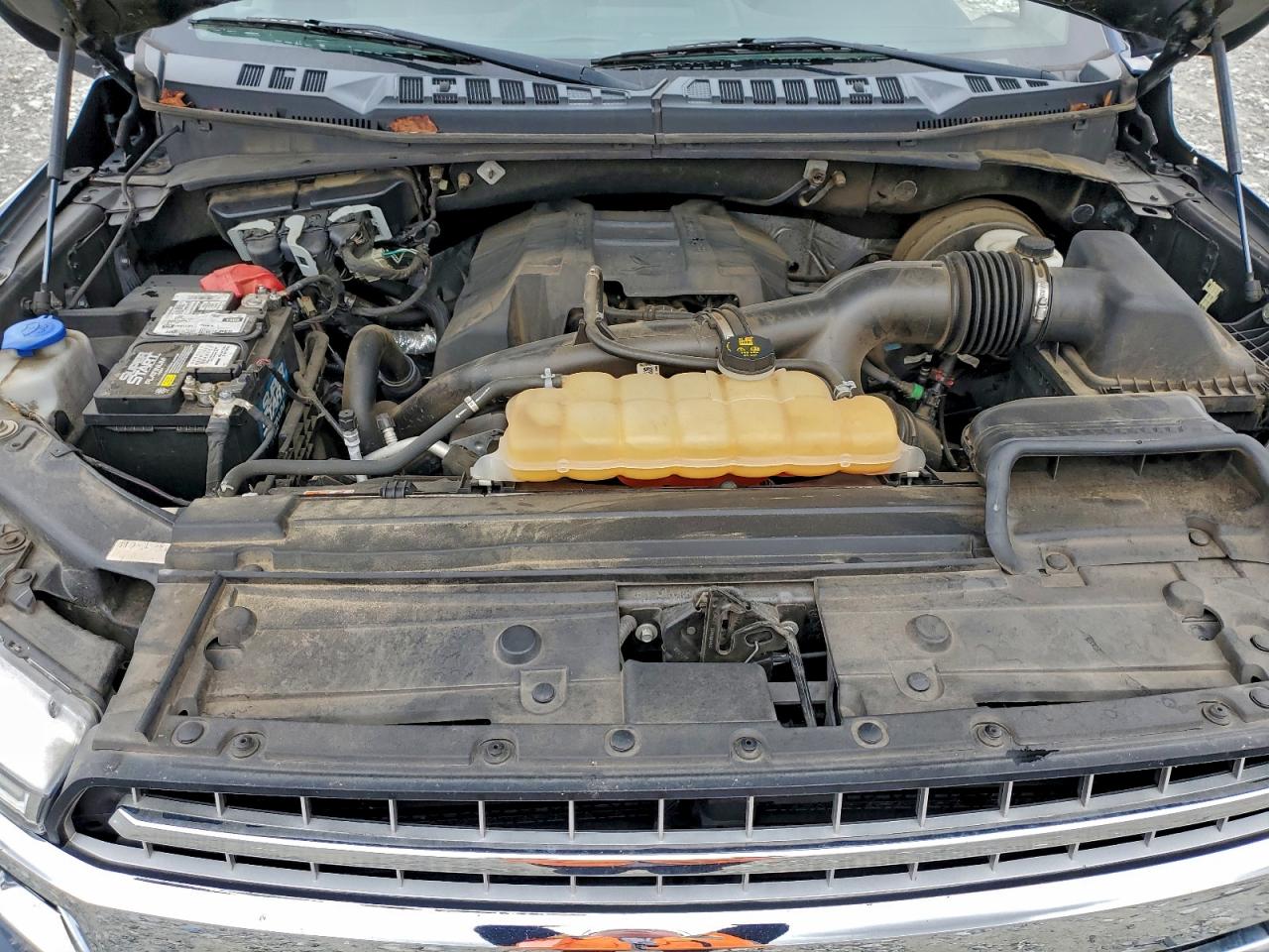 Ford F-150 Supercrew Image 8