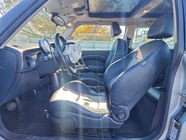 MINI Cooper Image 10