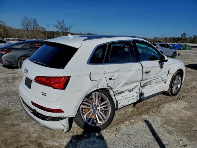 Audi Q5 Premium Plus Image 10