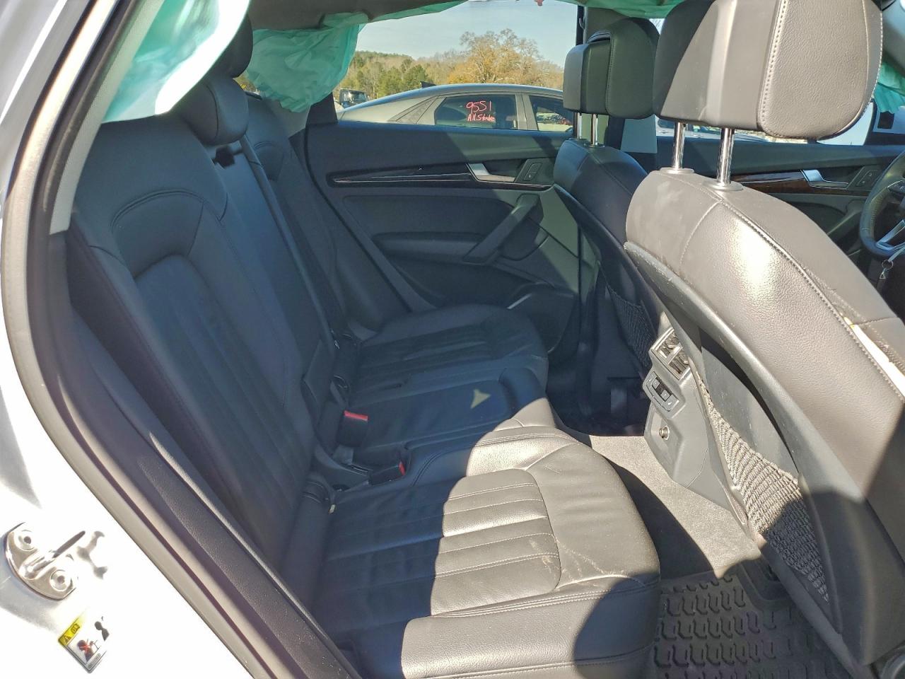 Audi Q5 Premium Plus Image 12