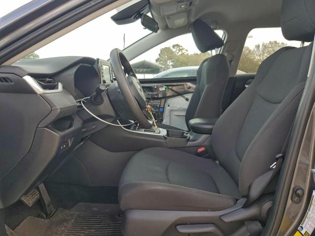 Toyota RAV4 Le Image 4