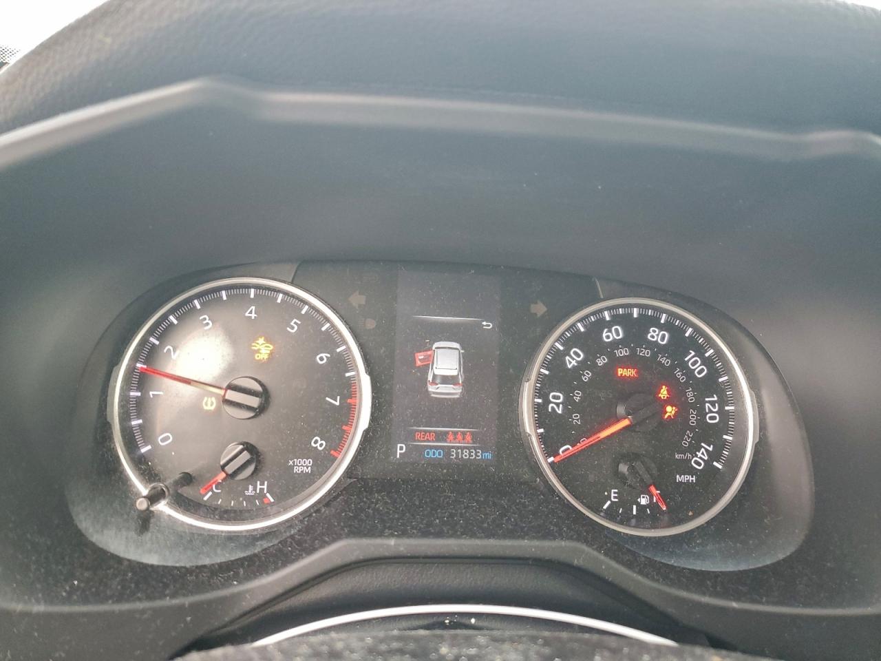 Toyota RAV4 Le Image 7