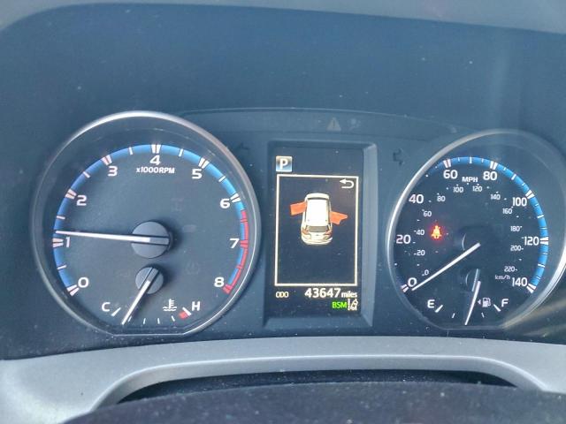 Toyota RAV4 Adventure Image 7