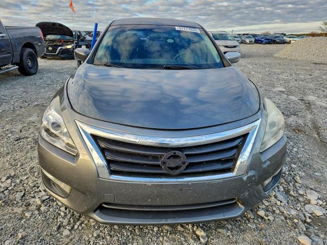 Nissan Altima 2.5 Image 8