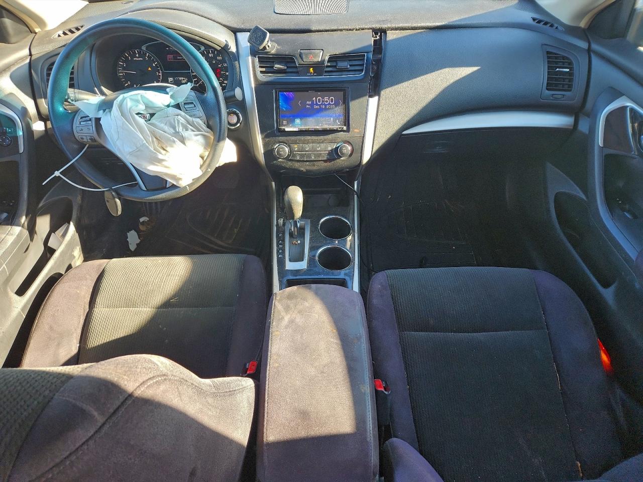 Nissan Altima 2.5 Image 13