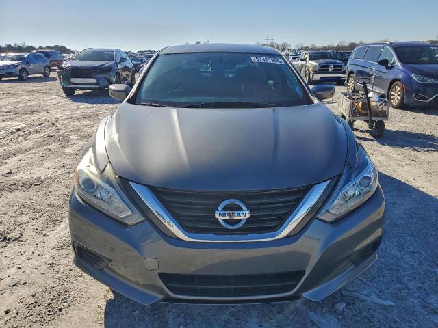 Nissan Altima 2.5 Image 3