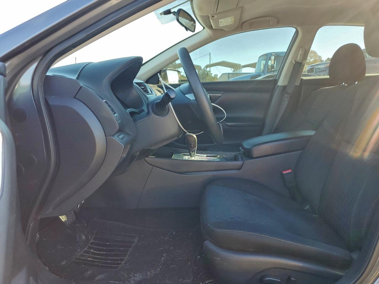 Nissan Altima 2.5 Image 12