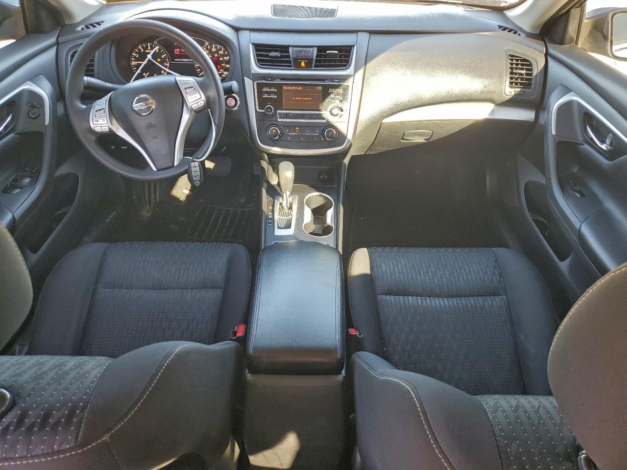 Nissan Altima 2.5 Image 11