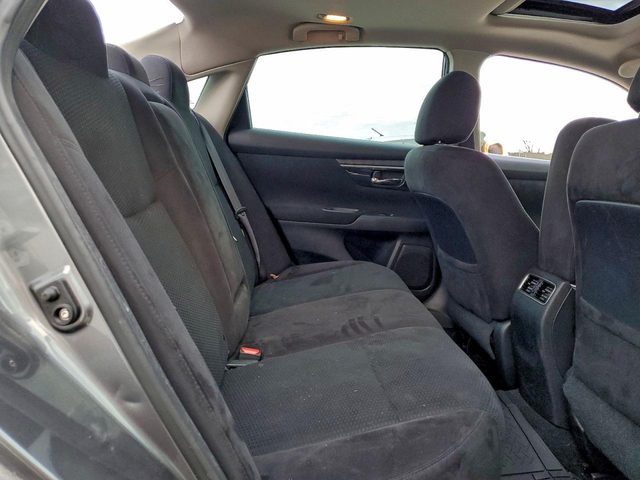 Nissan Altima 2.5 Image 11