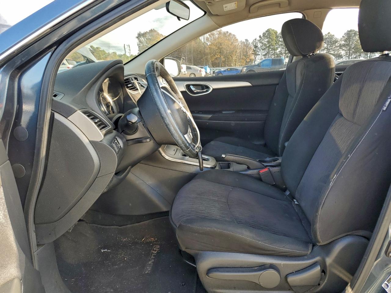 Nissan Sentra S Image 9