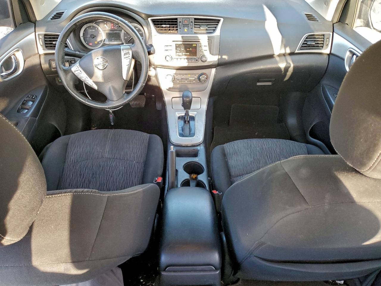 Nissan Sentra S Image 4