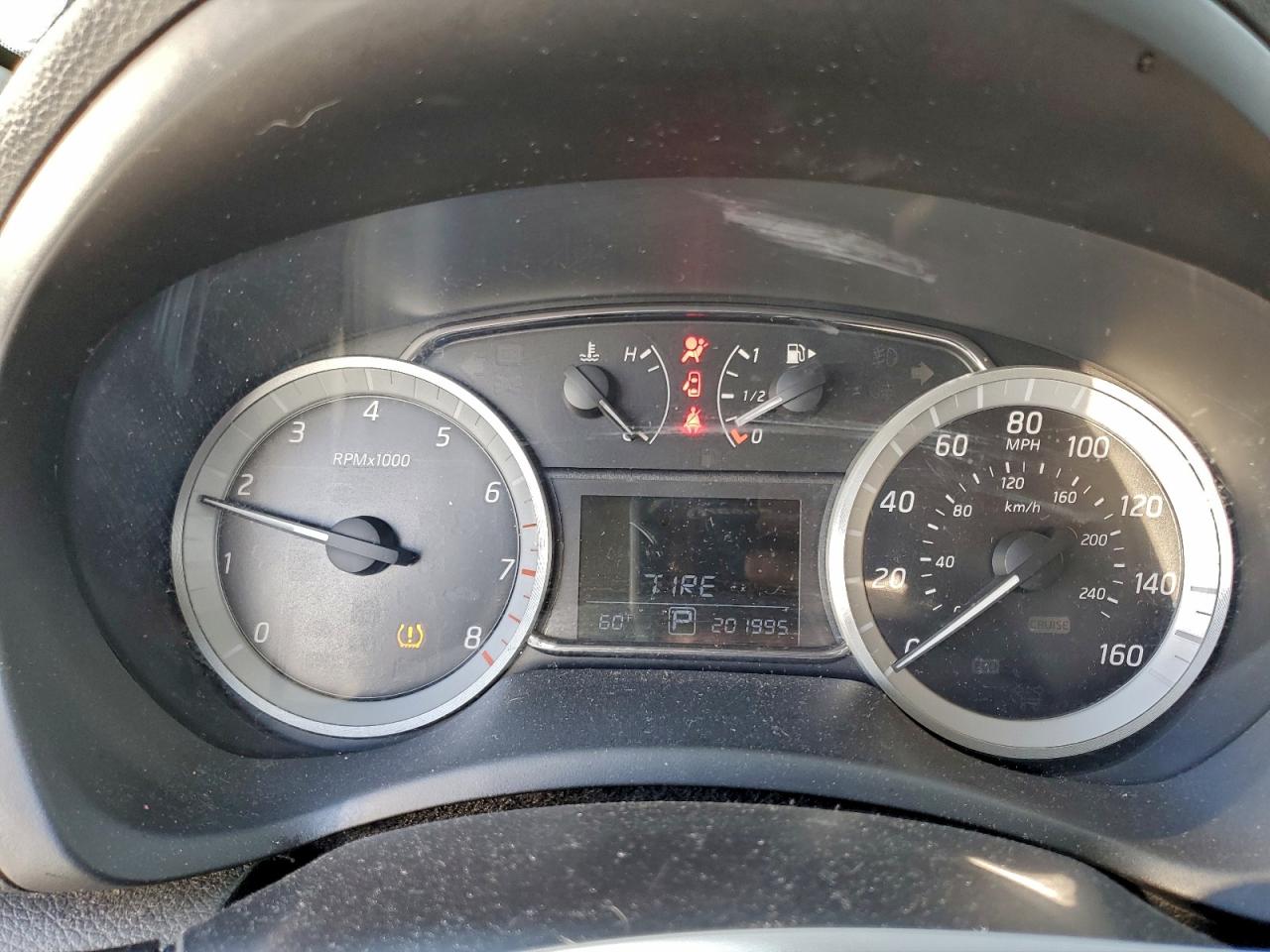 Nissan Sentra S Image 2