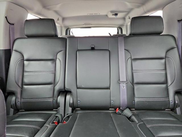 GMC Yukon Denali Image 9