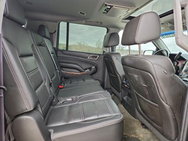 GMC Yukon Denali Image 7