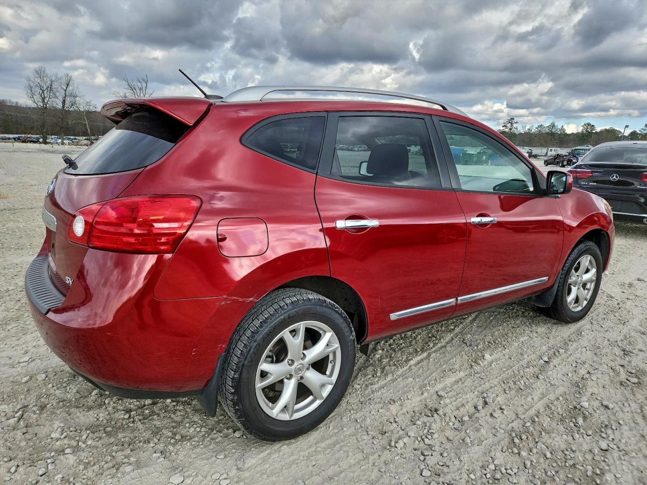 Nissan Rogue S Image 9