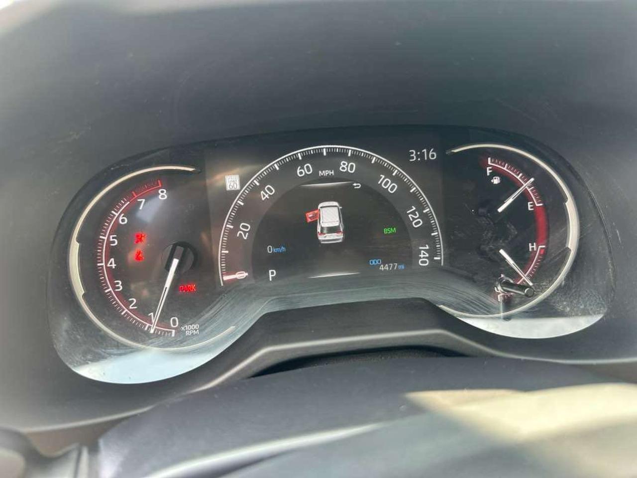 Toyota RAV4 Xle Premium Image 8