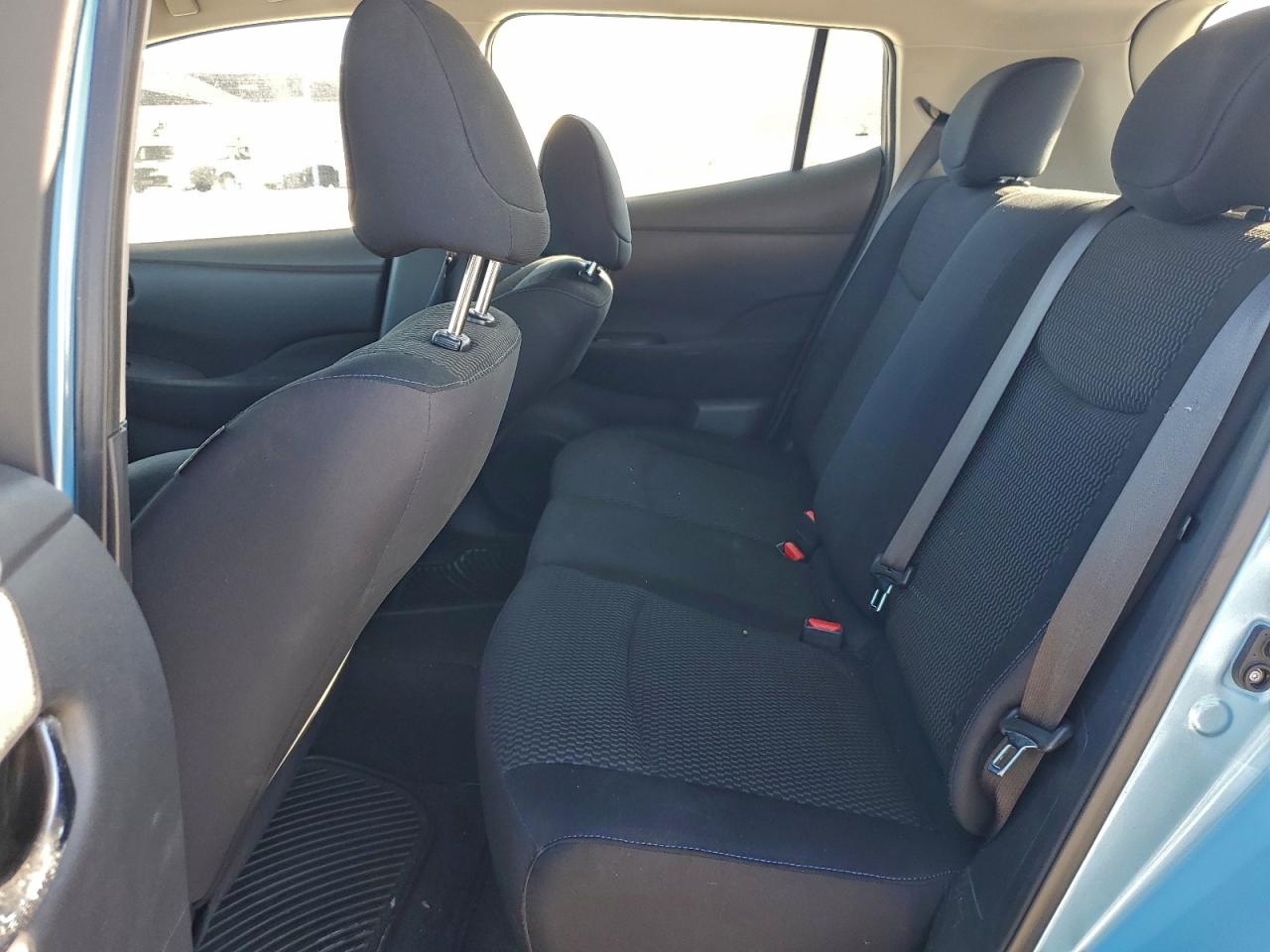 Nissan LEAF S Image 12