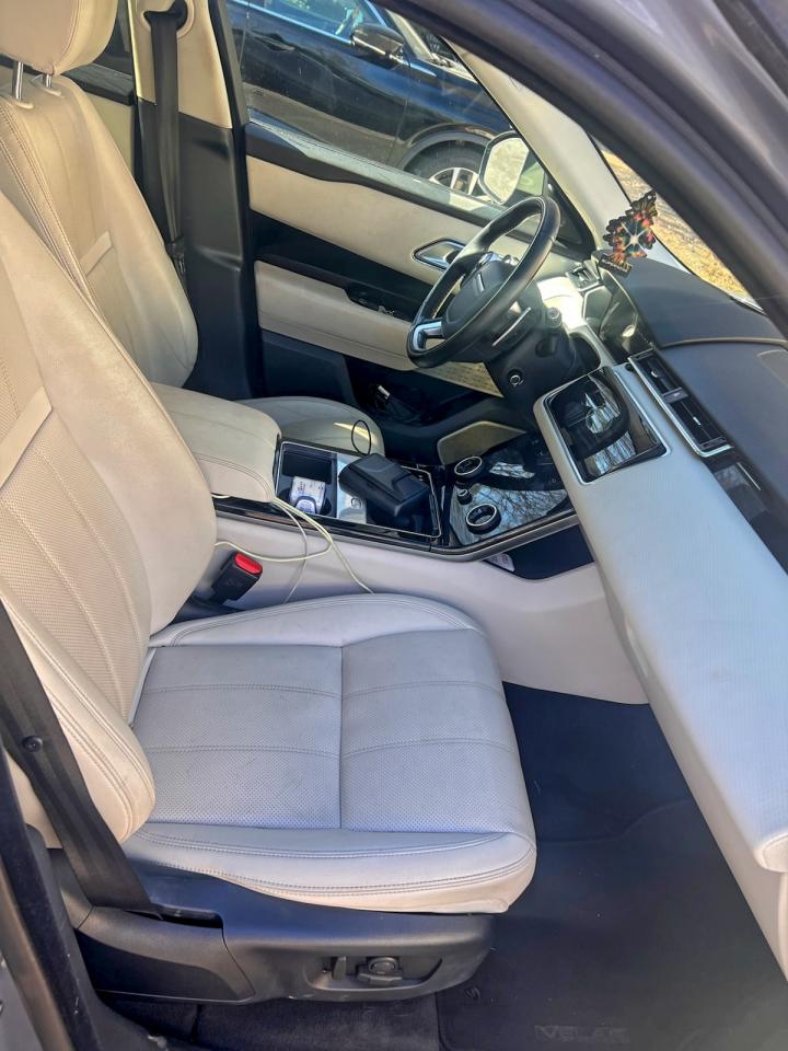 Land Rover Range Rover R-dynamic S Image 2