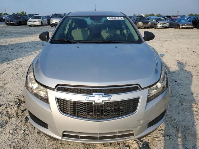 Chevrolet Cruze Ls Image 3