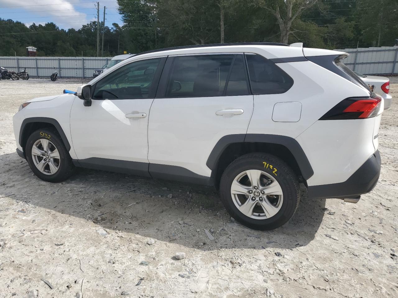 Toyota RAV4 Xle Image 10