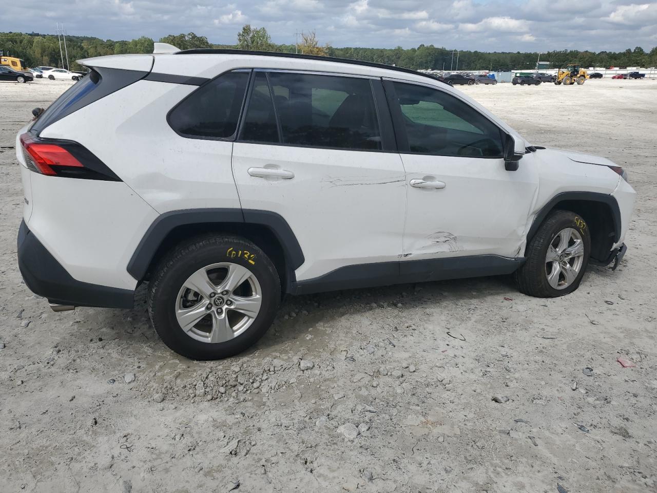 Toyota RAV4 Xle Image 8