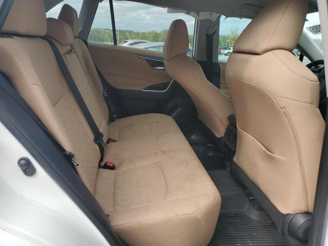 Toyota RAV4 Xle Image 6