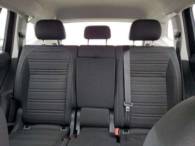 Volkswagen Tiguan S Image 6