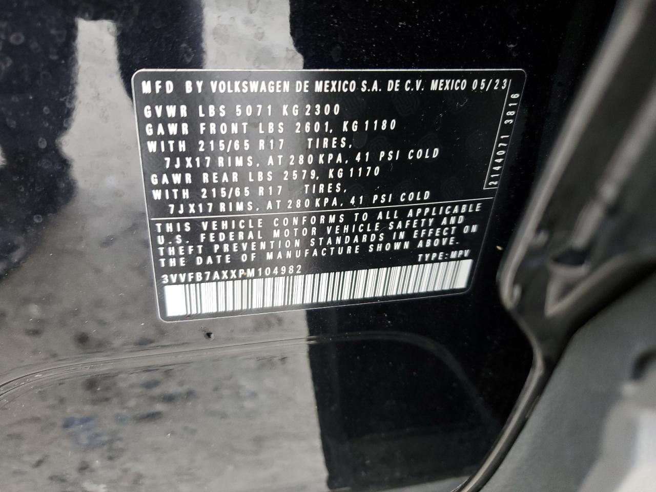 Volkswagen Tiguan S Image 10