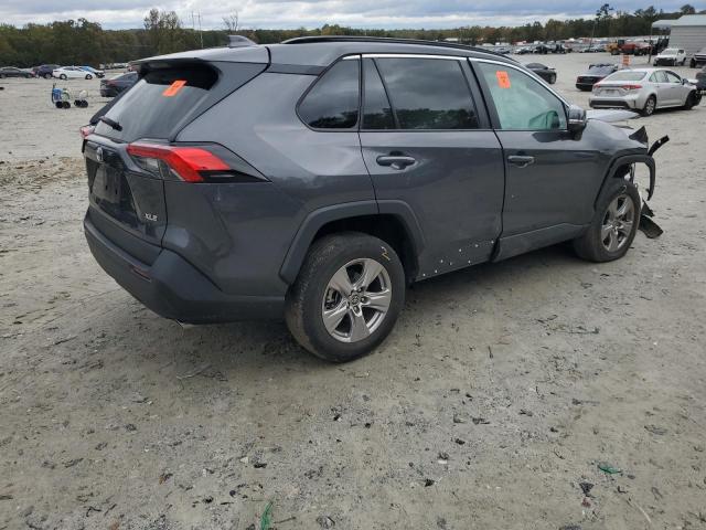 Toyota RAV4 Xle Image 4