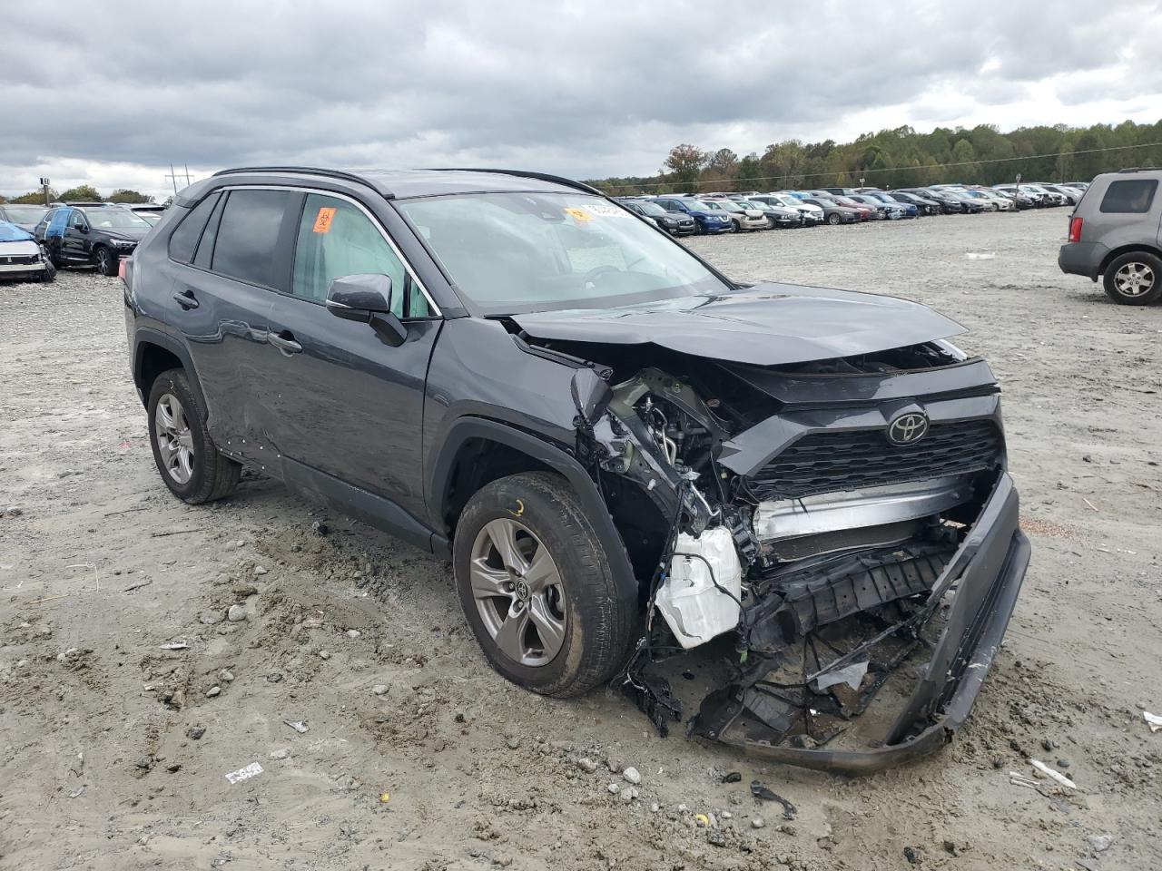 Toyota RAV4 Xle Image 5