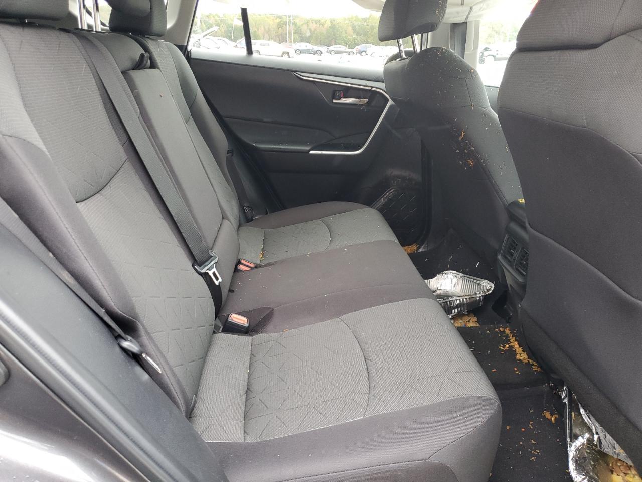 Toyota RAV4 Xle Image 10