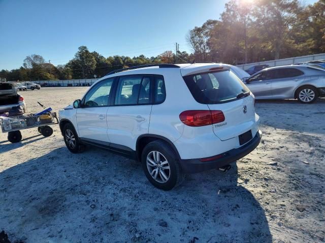 Volkswagen Tiguan S Image 2