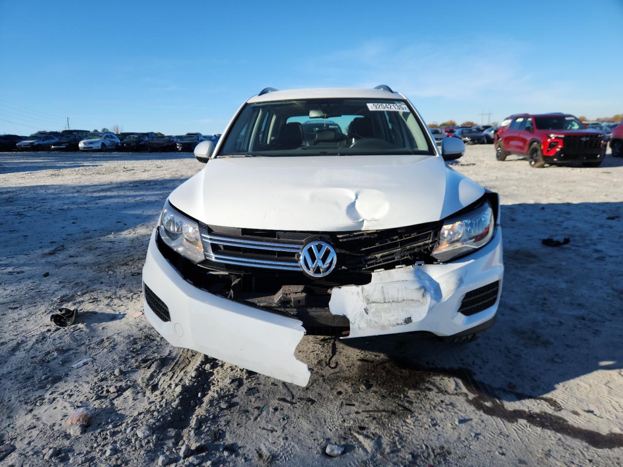 Volkswagen Tiguan S Image 8