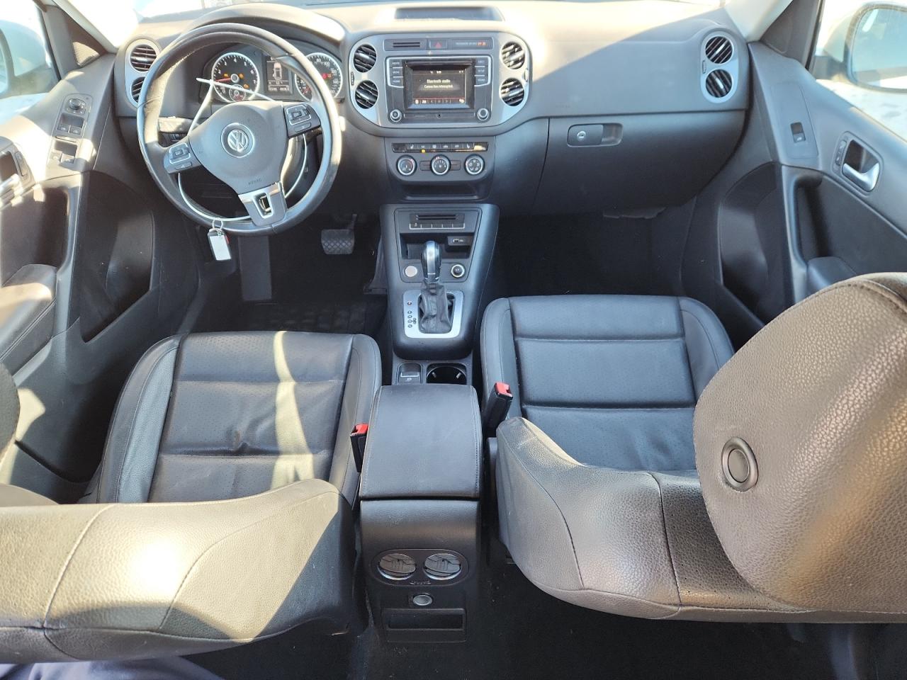 Volkswagen Tiguan S Image 5