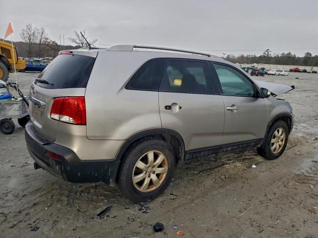 Kia Sorento Base Image 6