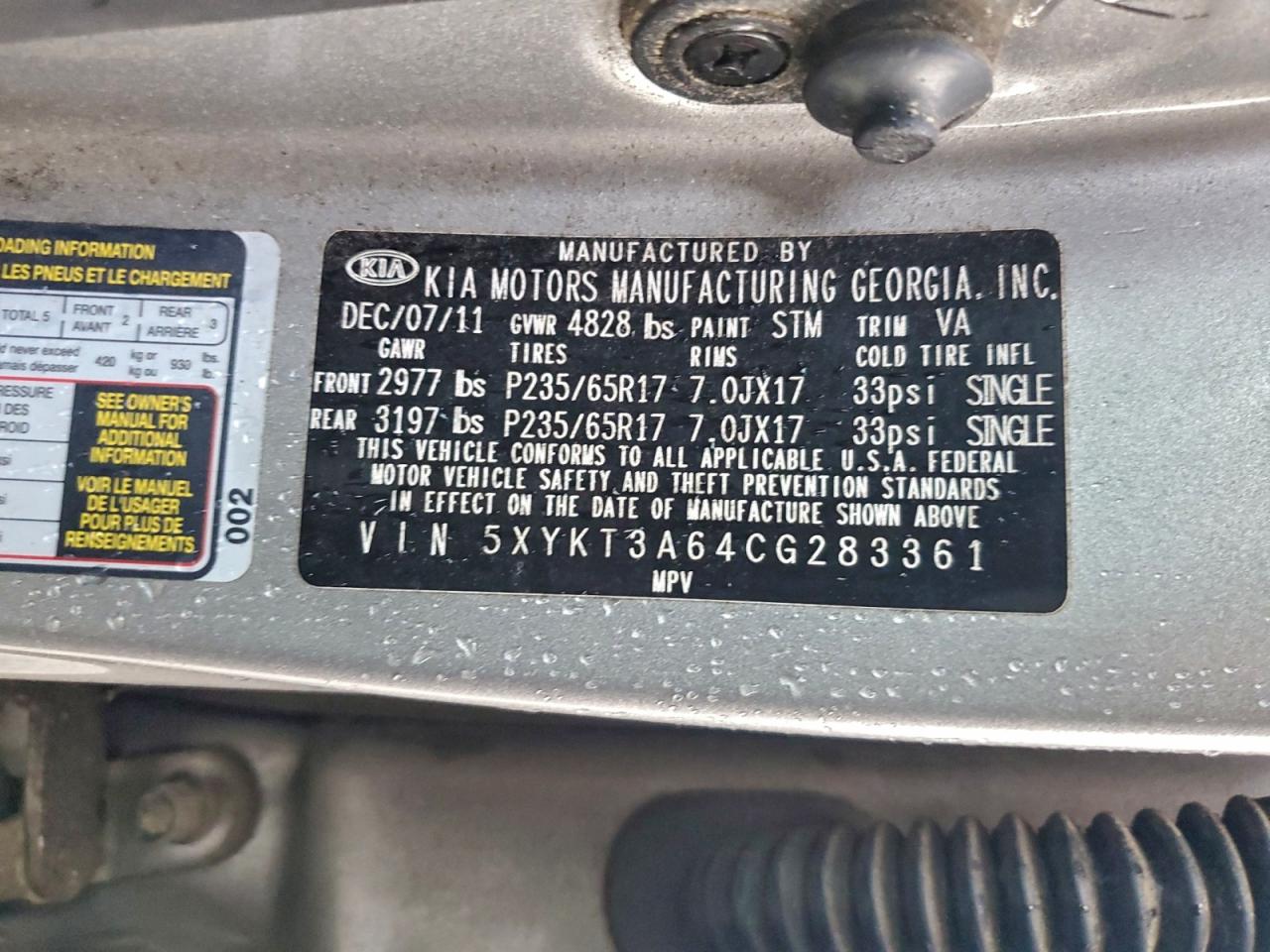 Kia Sorento Base Image 8