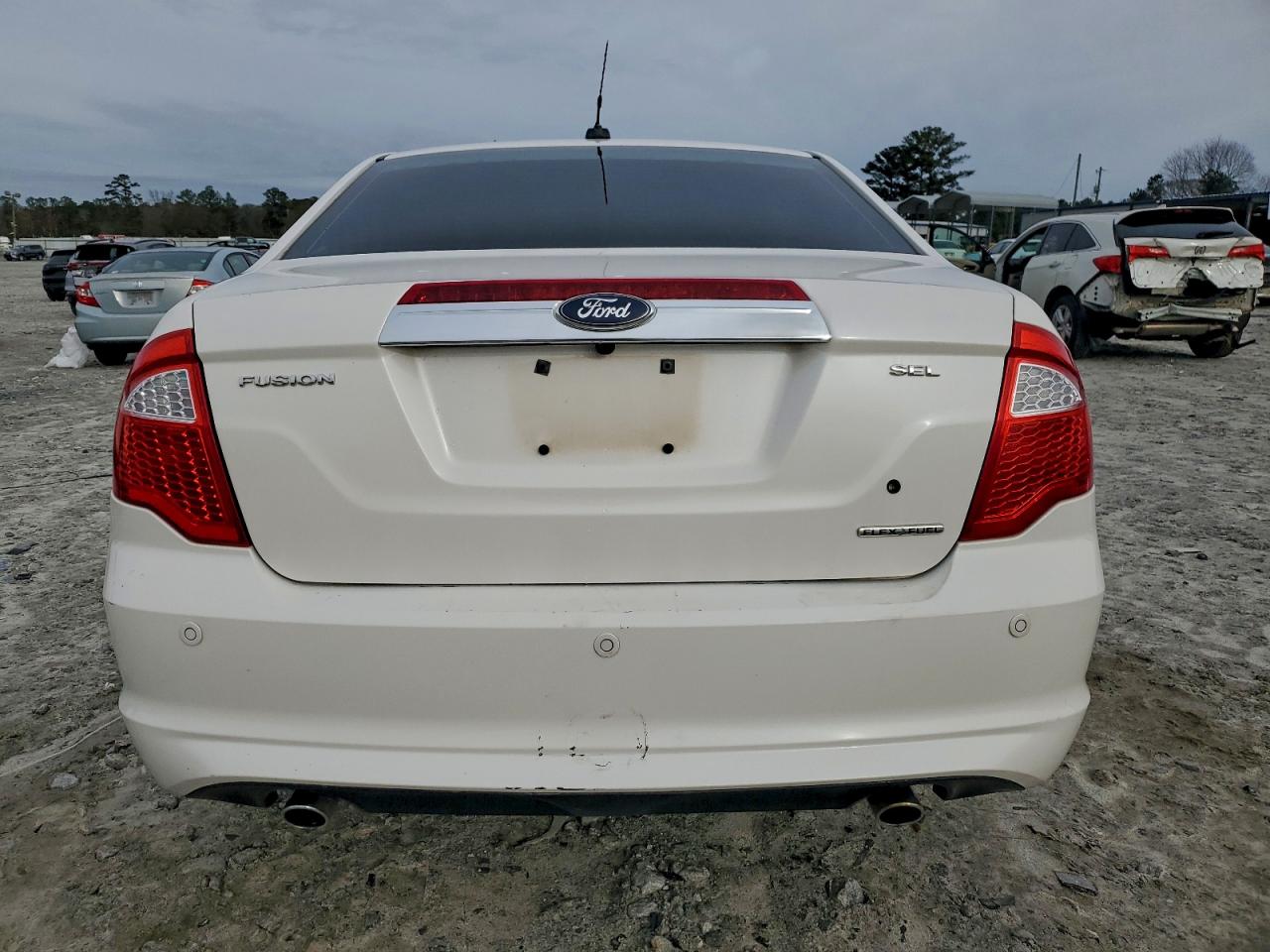 Ford Fusion Sel Image 6