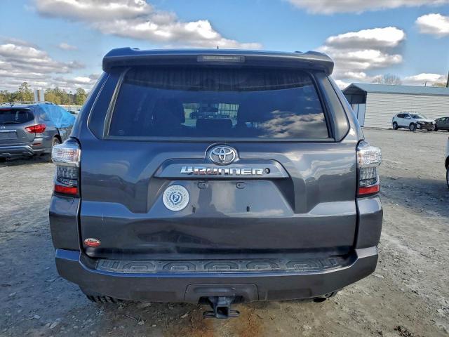 Toyota 4Runner Sr5 Image 10