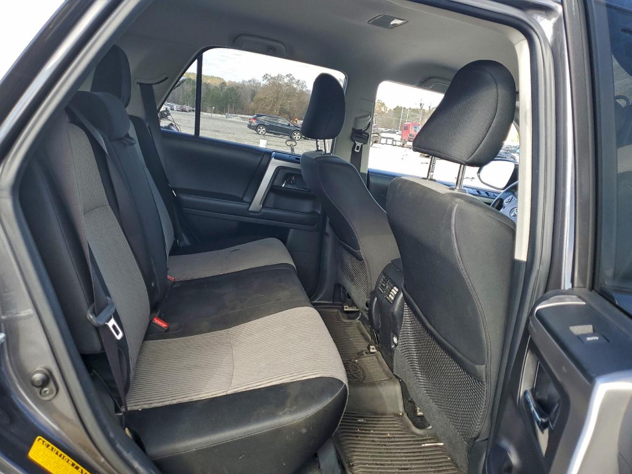 Toyota 4Runner Sr5 Image 6