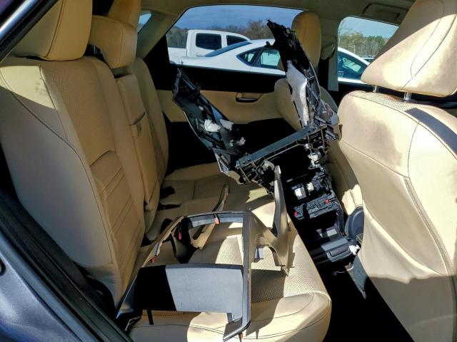 Lexus NX 200t Base Image 6