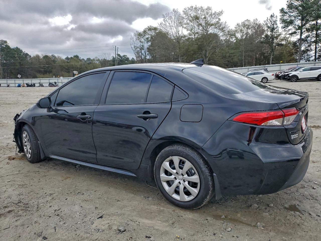 Toyota Corolla Le Image 10