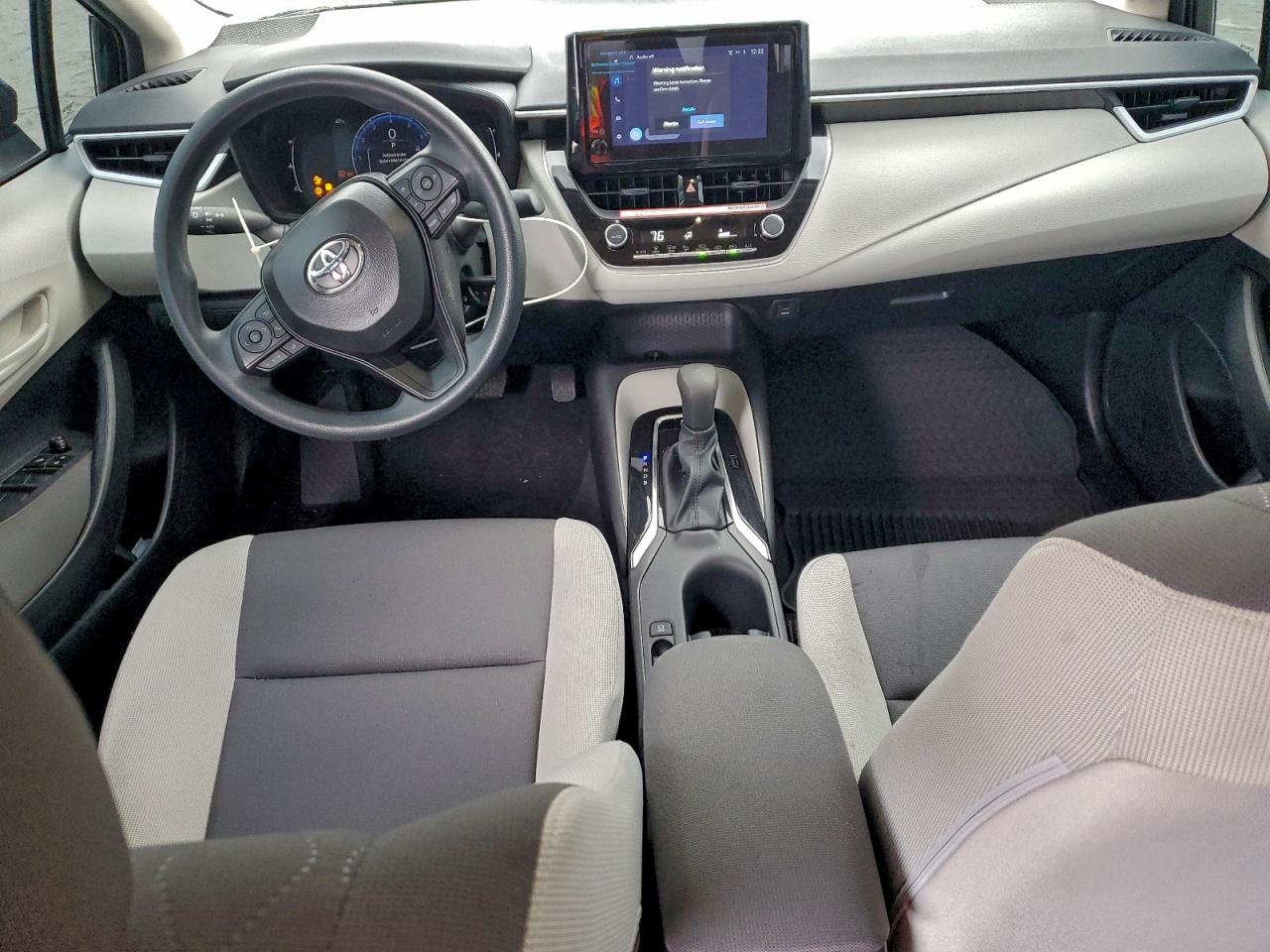 Toyota Corolla Le Image 2