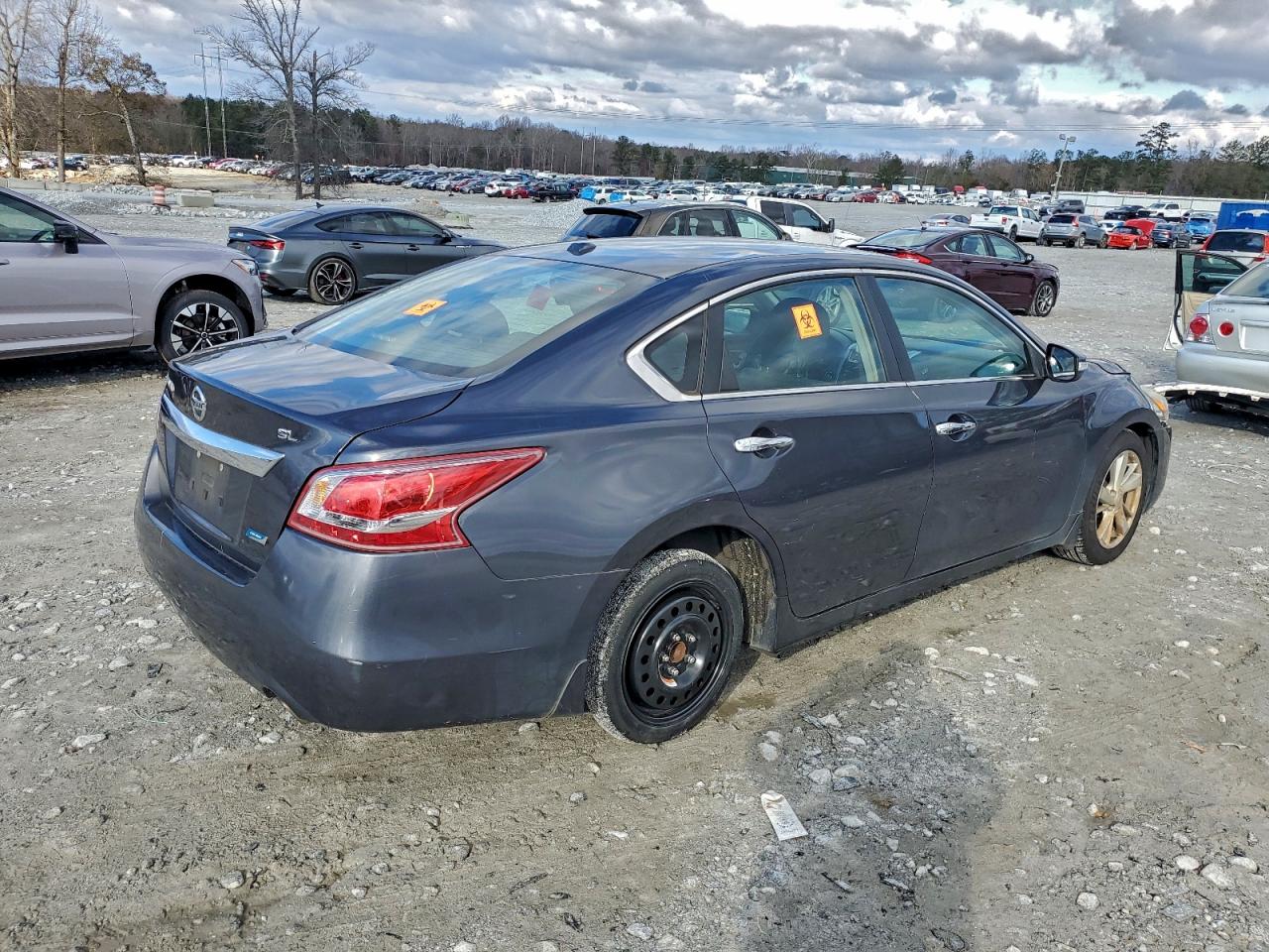 Nissan Altima 2.5 Image 2