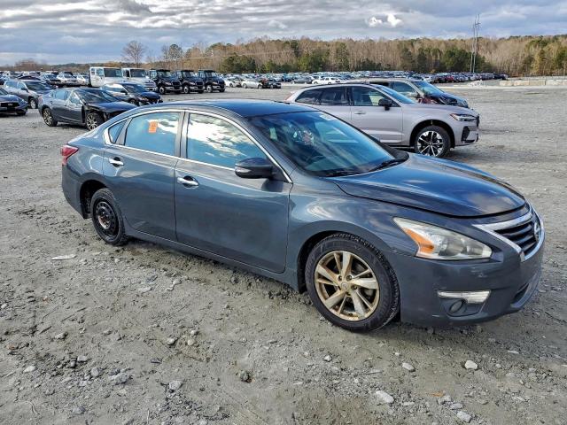 Nissan Altima 2.5 Image 4