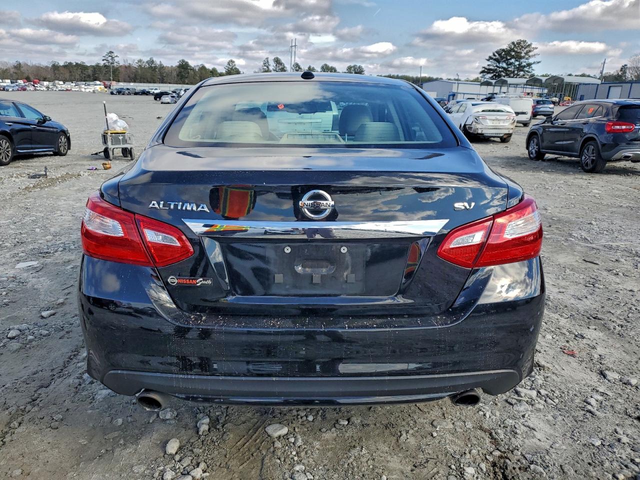 Nissan Altima 2.5 Image 6